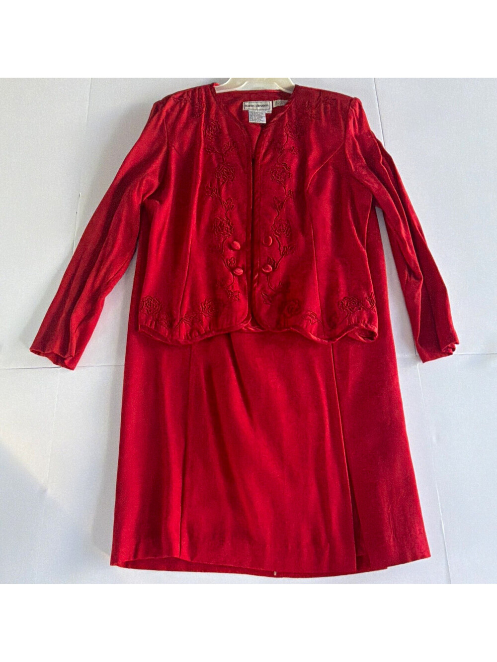 Karin Stevens Red 2pc Skirt Suit Set Women’s 10 Floral Rayon Shawl Lapel